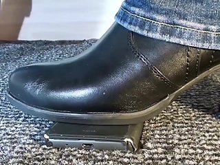 girl walk over my od phone 1