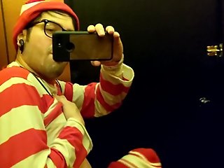 Where's Wally? Getting His Cock Sucked In Copenhagen In a Bar :)